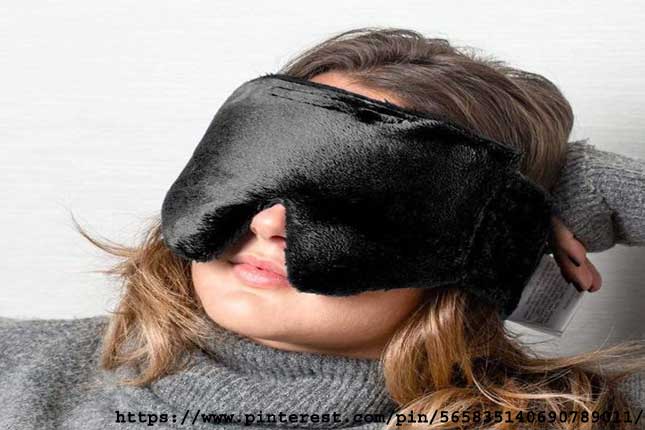 hot or cold compress for swollen eyelid