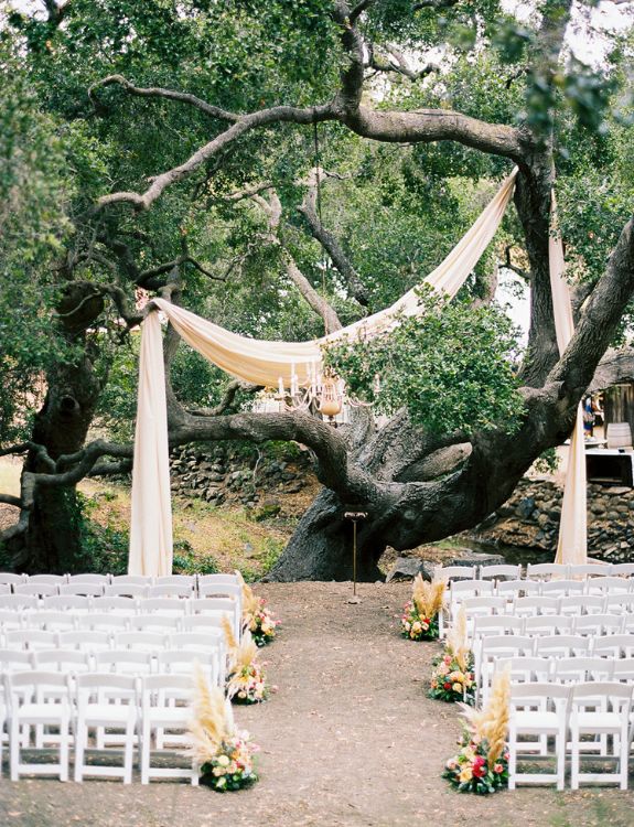 16 Elegant Low Budget DIY Backyard Wedding Decorations 2023