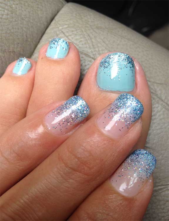 Blue Sparkling Toe Nails