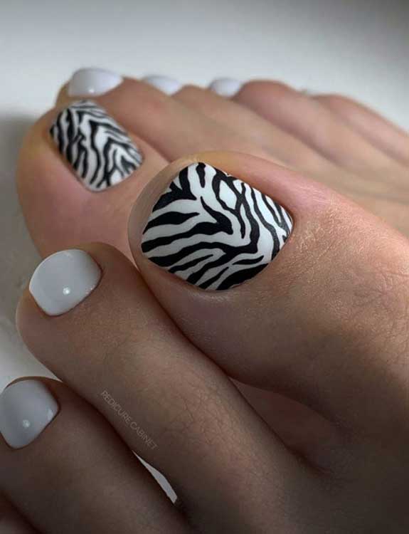 Toe Nails With Zebra Patterns