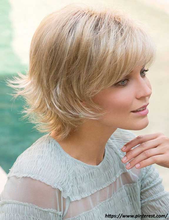 What to Know about Getting a Feathered Haircut