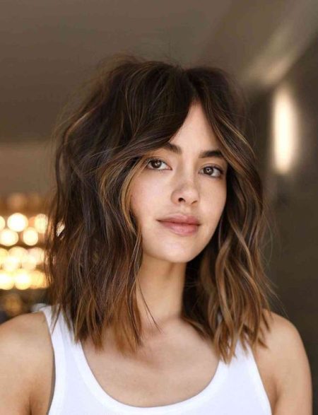 49 Shoulder Length Haircuts 2023 That Aren't to Be Missed
