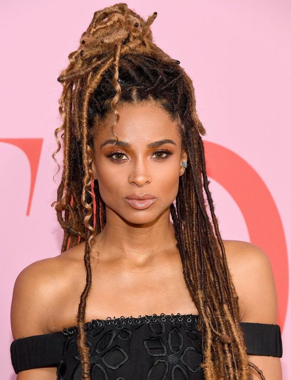 20 Must Try Beginner Short Dreadlocks Styles For Bold Ladies 