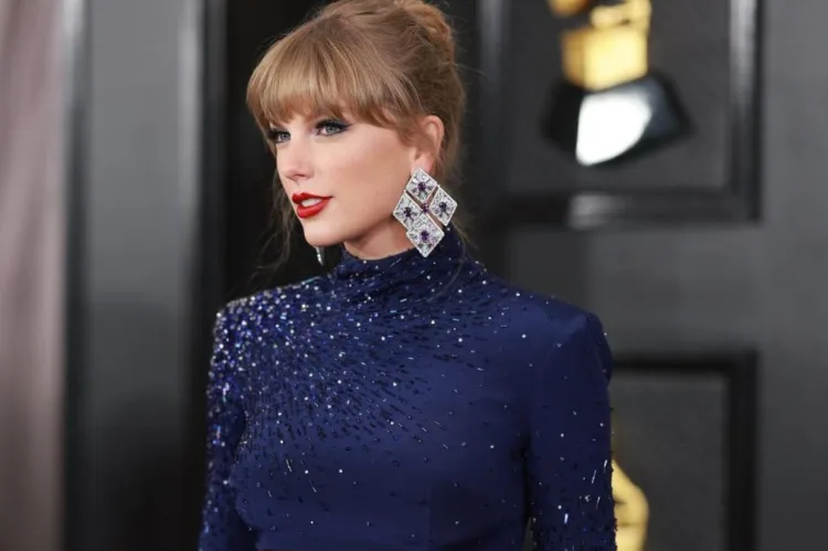 Taylor Swift in sparkly top paired with glitter-accented jeans